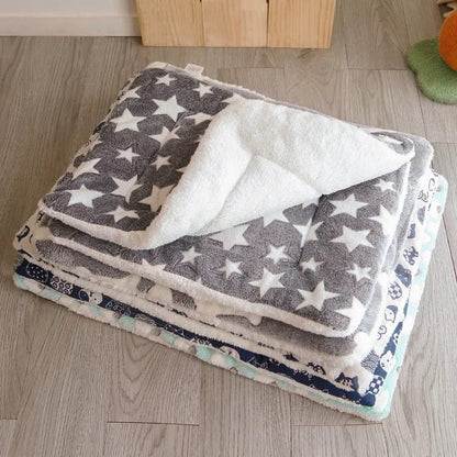 Pet sleeping bed mat warm blanket