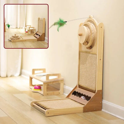 Cat scratching post with adjustable ramp